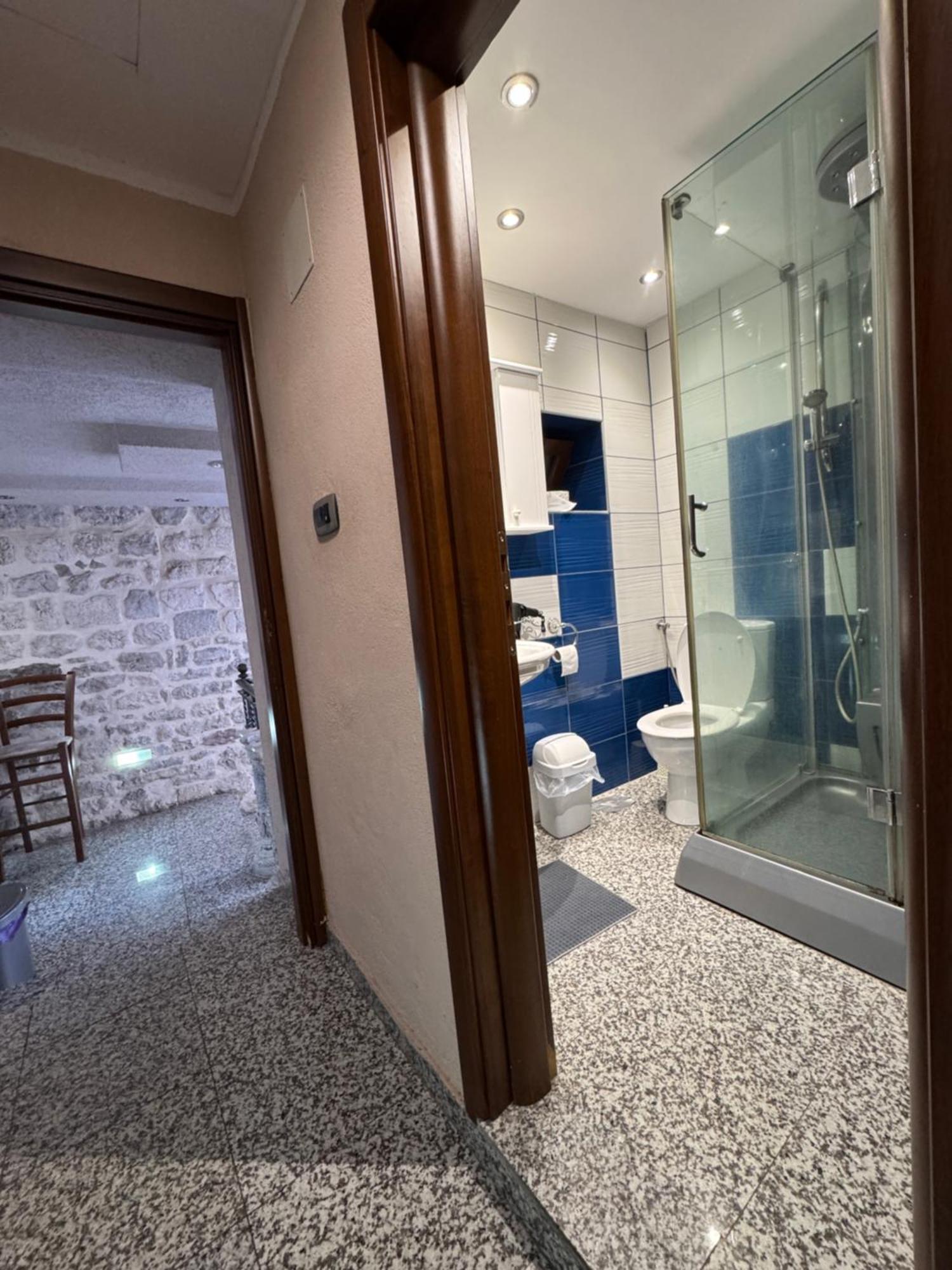 Vita Mundo Hotel Kotor Exterior photo
